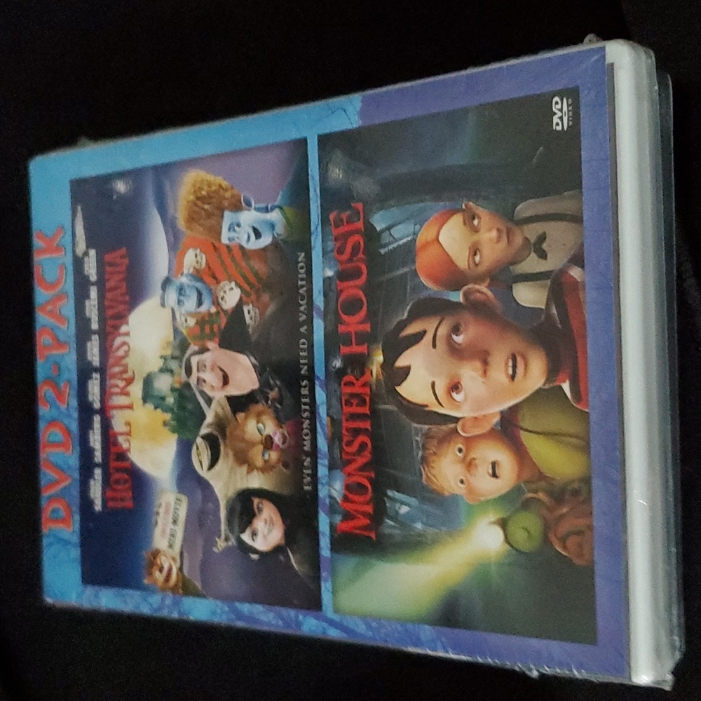 DVD 2-pack Hotel Transylvania (includes mini-movie) and Monster House